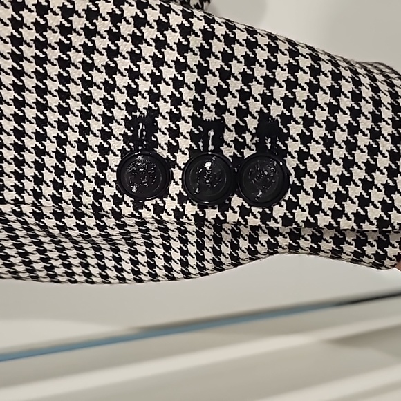 Women's Blazer - Picture 5 of 6